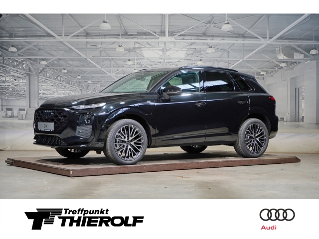 Audi Q3 SUV TFSI quattro S line AHK PANO TECH+