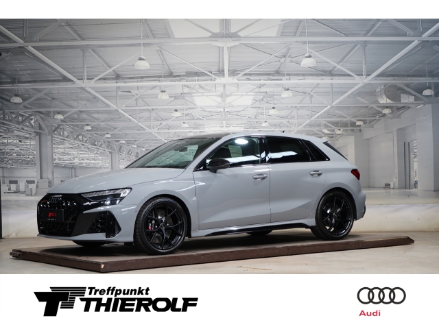 Audi RS3 Sportback Nardograu SportAGA 280kmh Schalensit