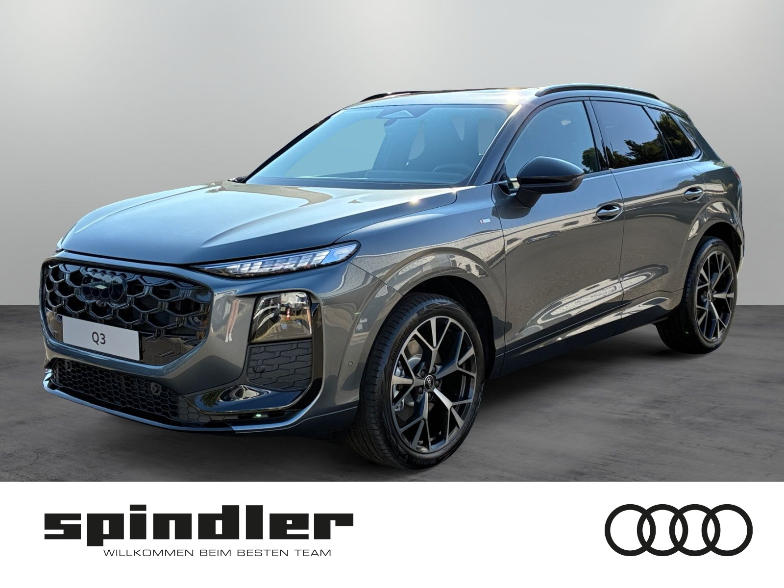 Audi Q3 SUV TFSI quattro S-tronic | Pano,AHK,Tech+