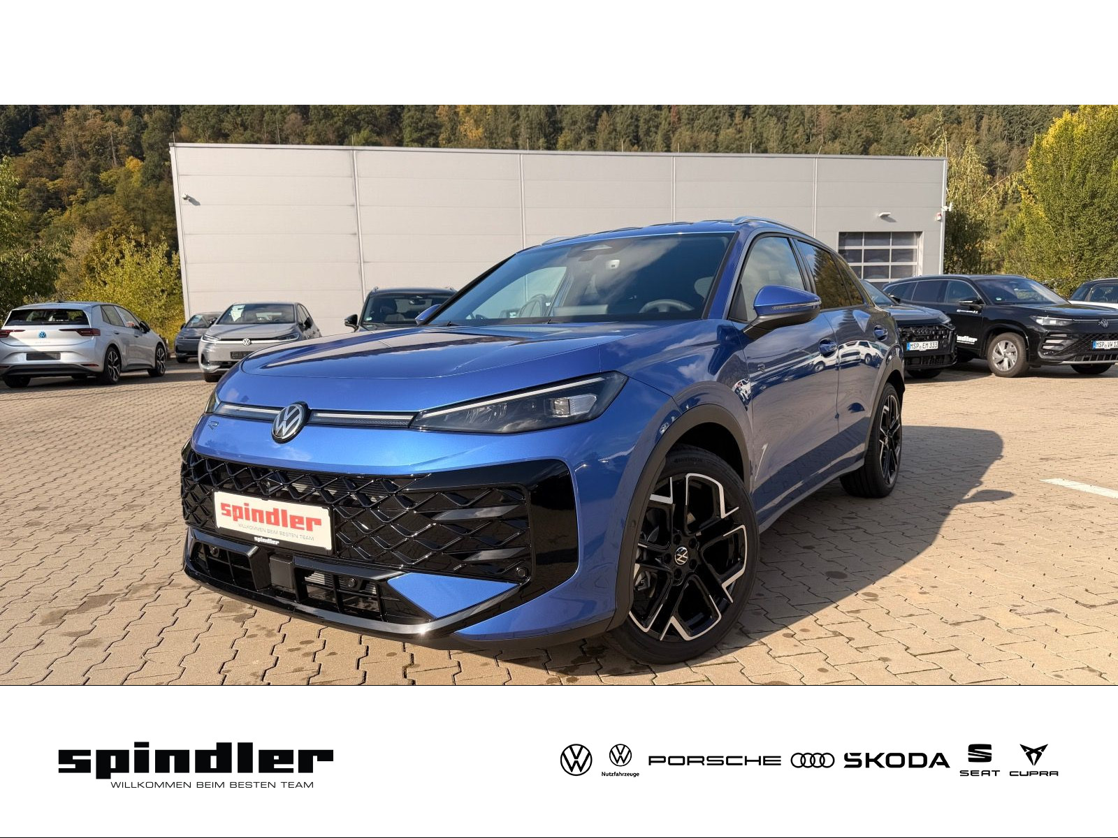 Volkswagen T-Roc R-Line 1.5l eTSI 150 PS I 8x bereift, AHK, IQ.Drive+Light
