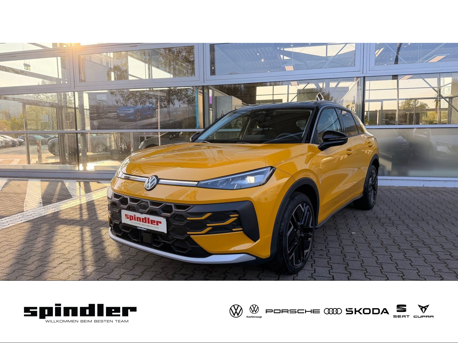 Volkswagen T-Roc Style 1.5l eTSI 116PS 8-fach bereift, AHK, Harman Kardon